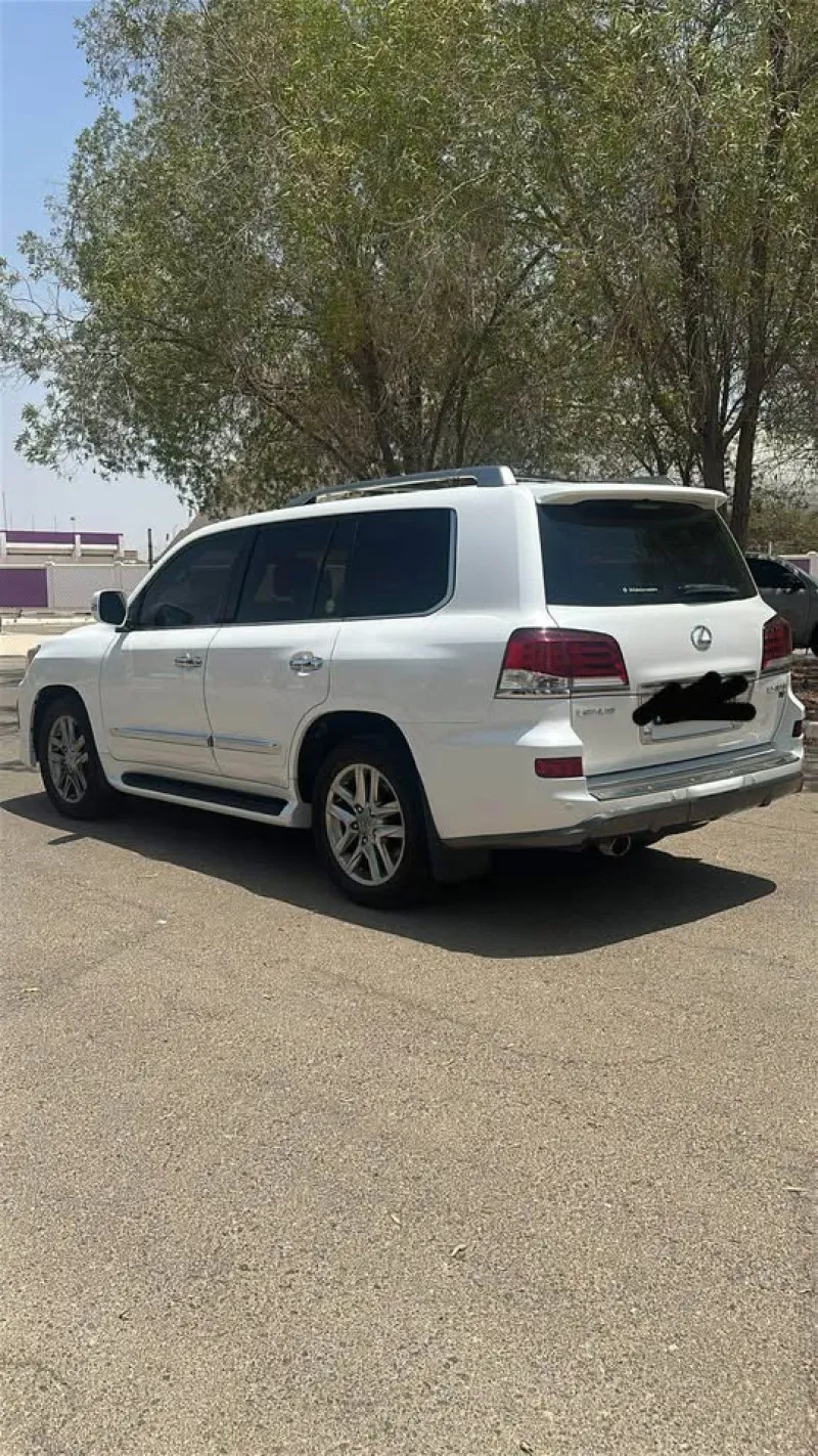 2013 Lexus LX 570 in Dubai