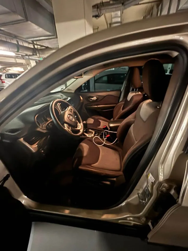 2014 Jeep Cherokee in Dubai
