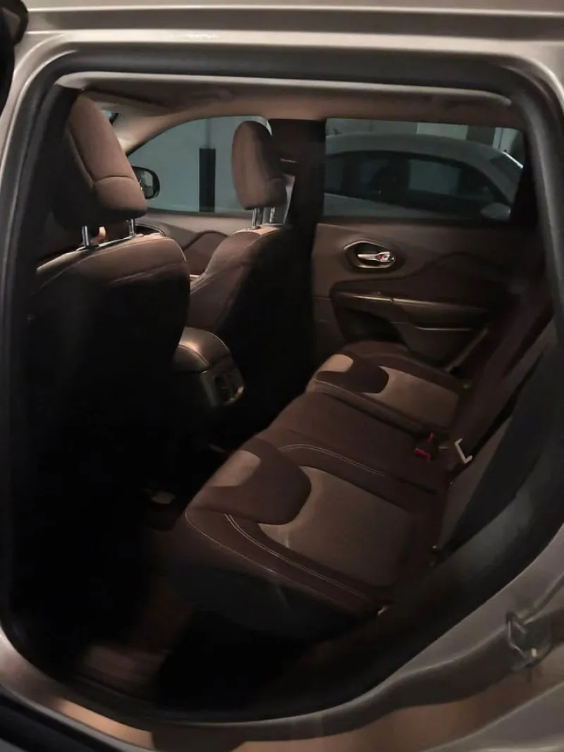 2014 Jeep Cherokee in Dubai