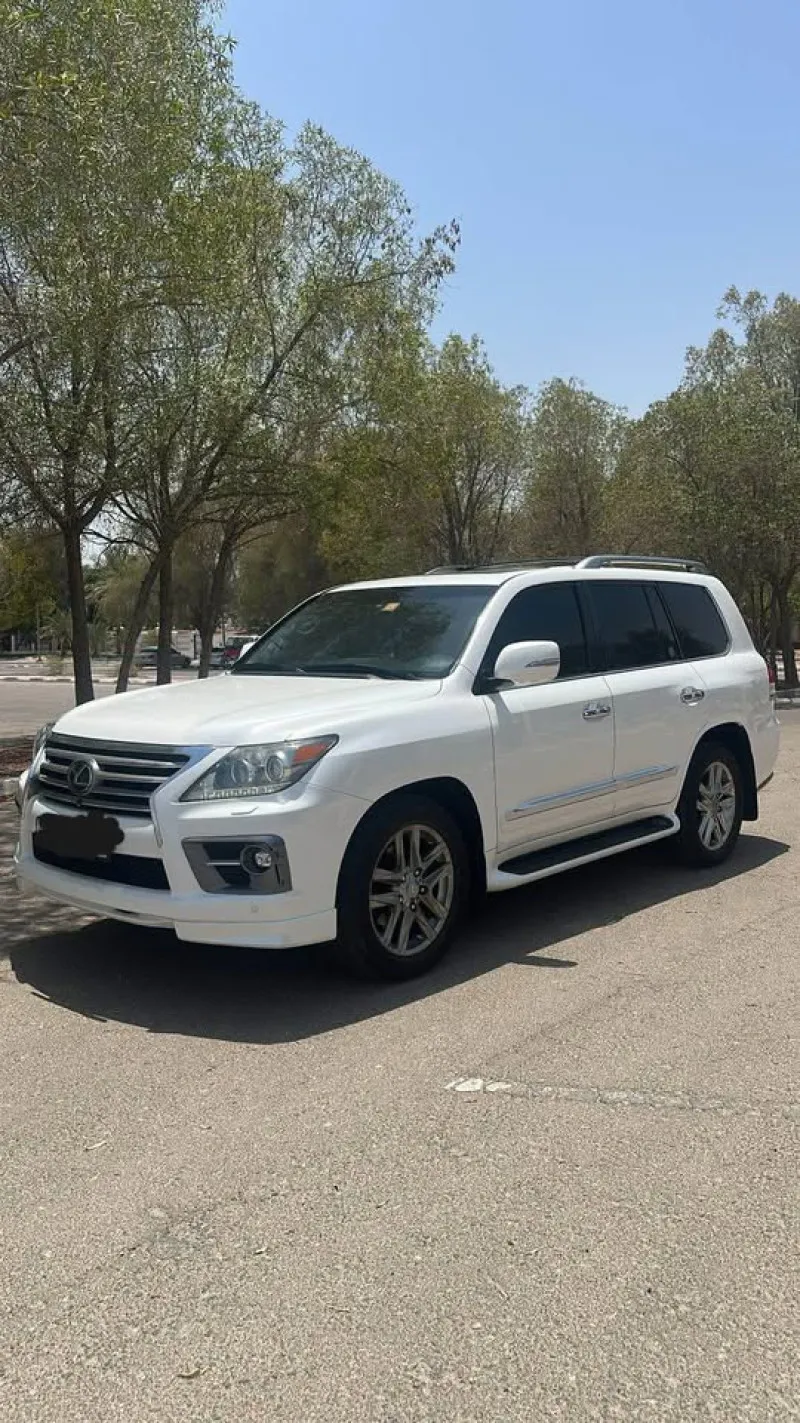 2013 Lexus LX 570 in Dubai
