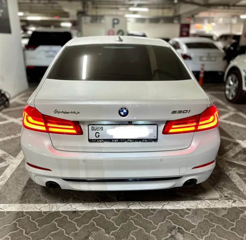 2017 بي أم دابليو الفئة - 5 in Dubai
