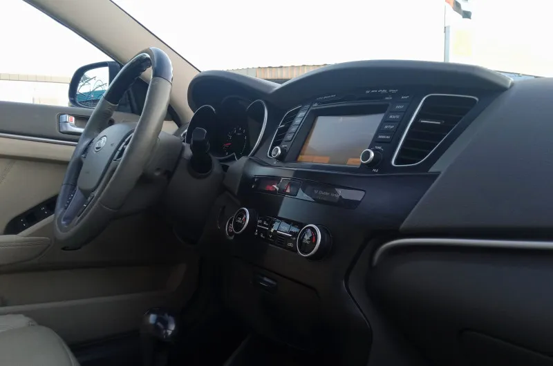 2012 Kia Cadenza in Dubai