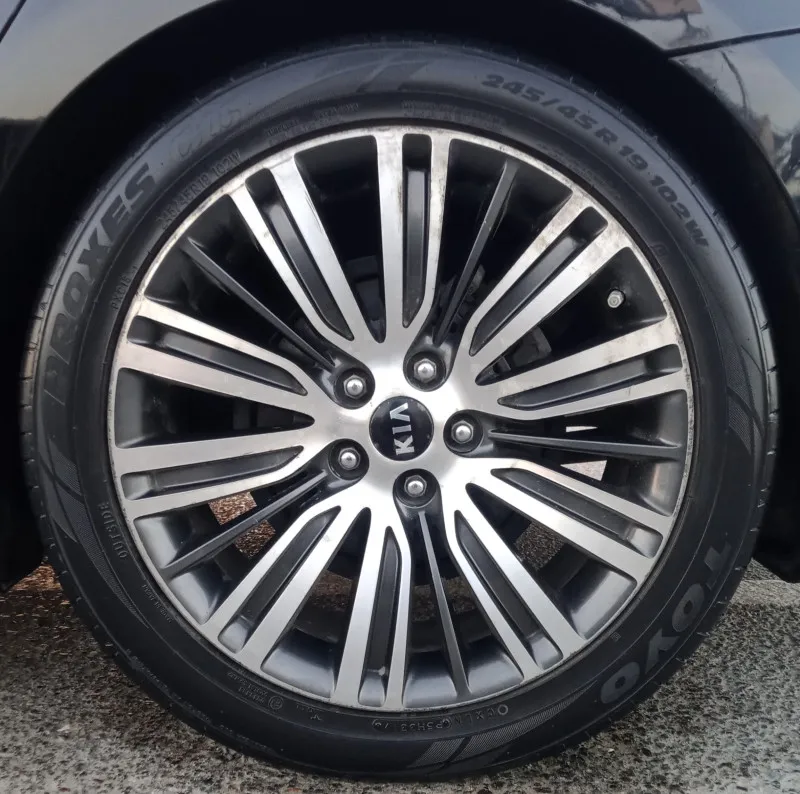 2012 Kia Cadenza in Dubai