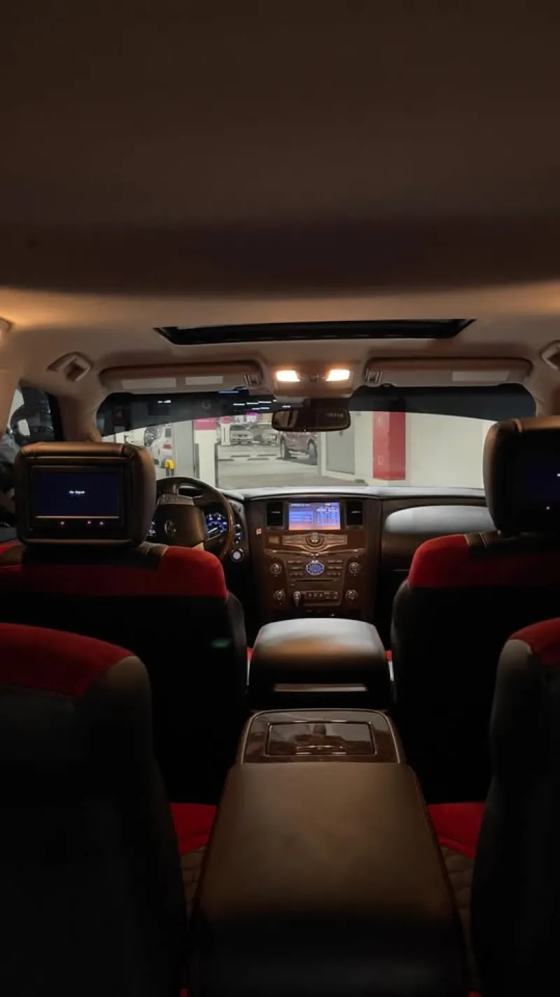 2017 Infiniti QX80 in Dubai