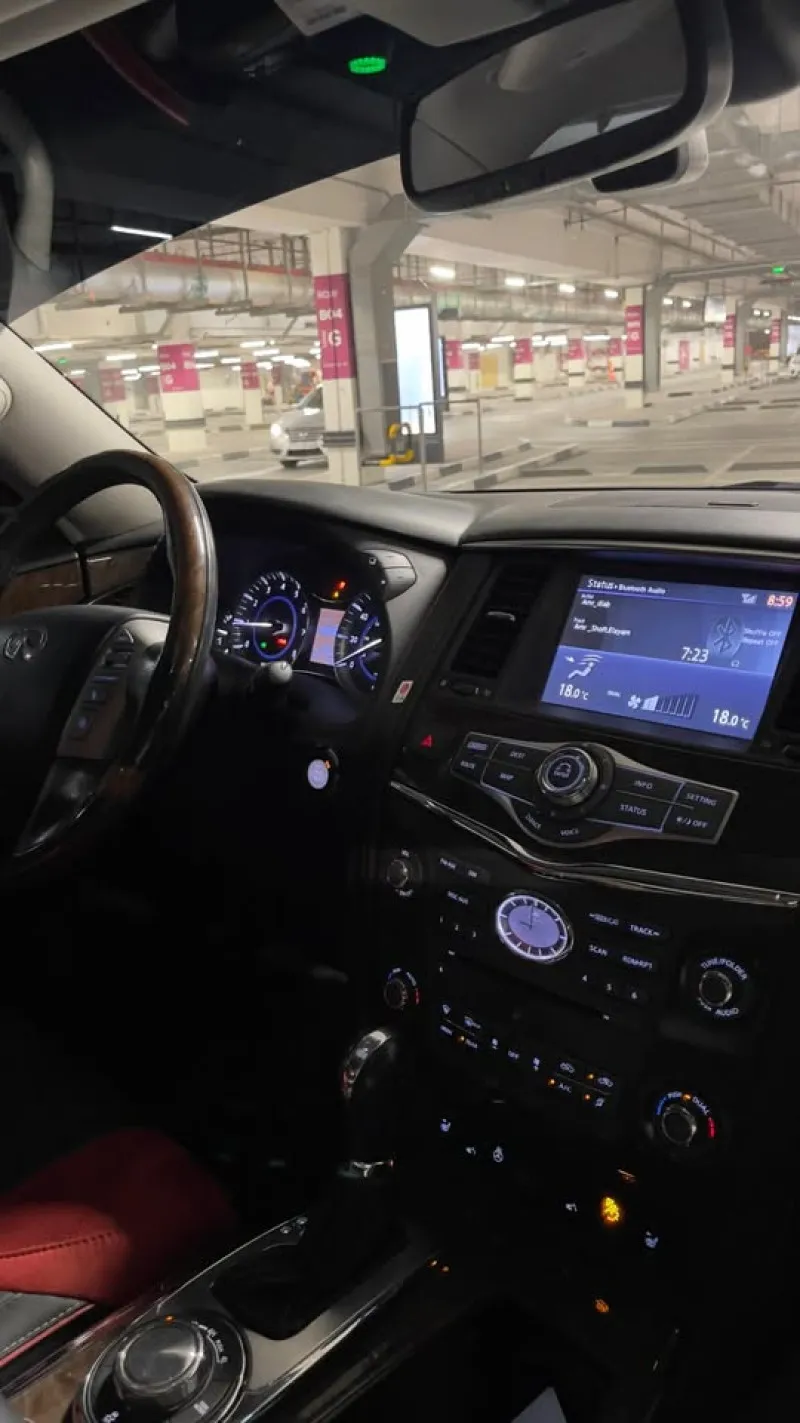 2017 Infiniti QX80 in Dubai