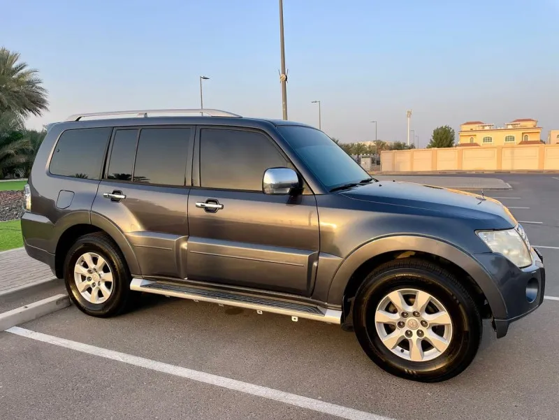 2010 ميتسوبيشي باجيرو in Dubai