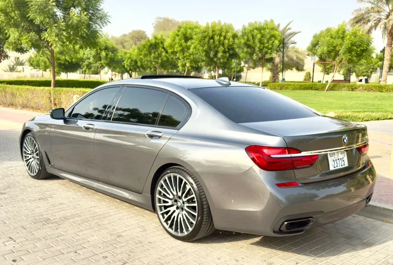 2017 بي أم دابليو الفئة - 7 in Dubai