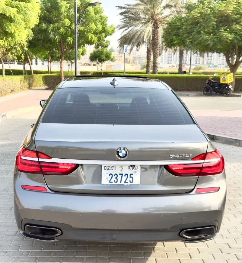 2017 بي أم دابليو الفئة - 7 in Dubai