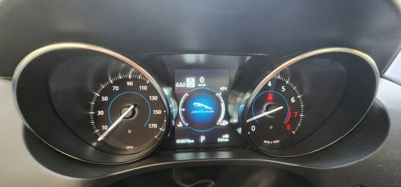 2020 جاكوار اف بيس in Dubai