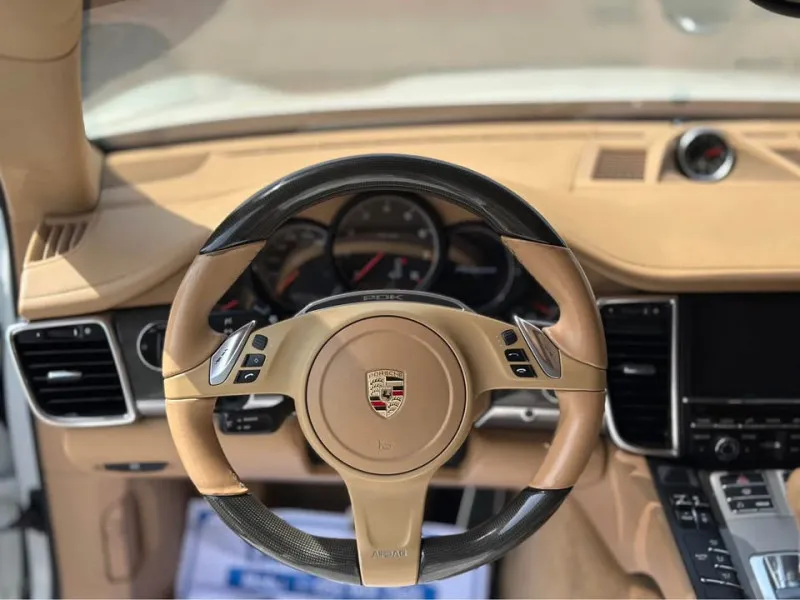 2013 Porsche Panamera in Dubai