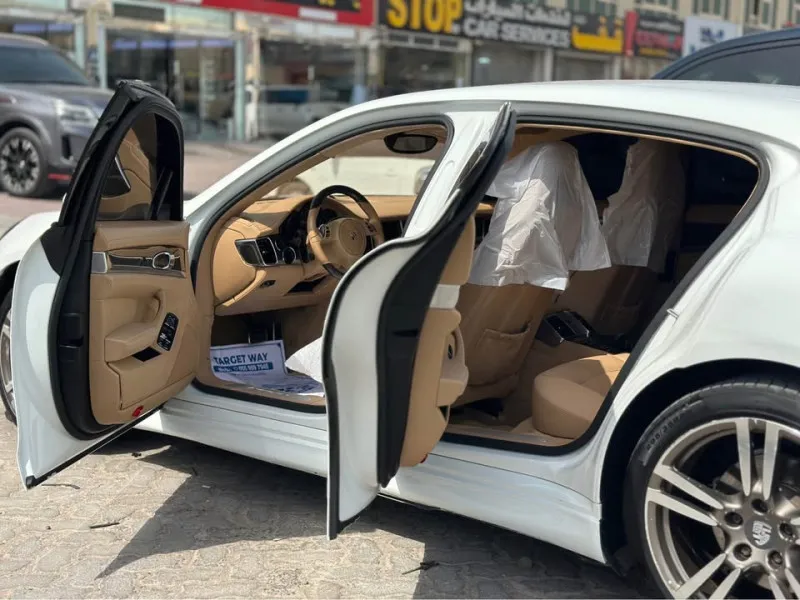 2013 Porsche Panamera in Dubai