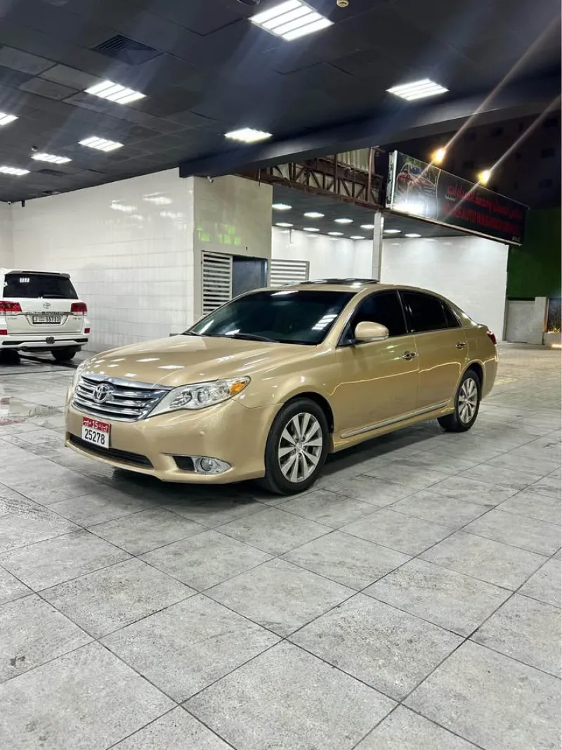 2011 Toyota Avalon in Dubai