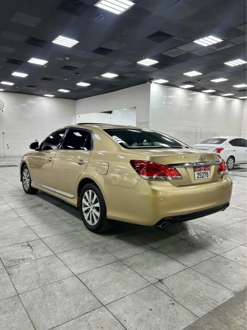 2011 Toyota Avalon in Dubai