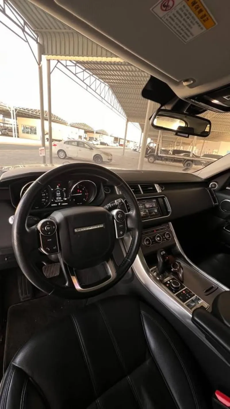 2016 Land Rover Range Rover Sport in Dubai