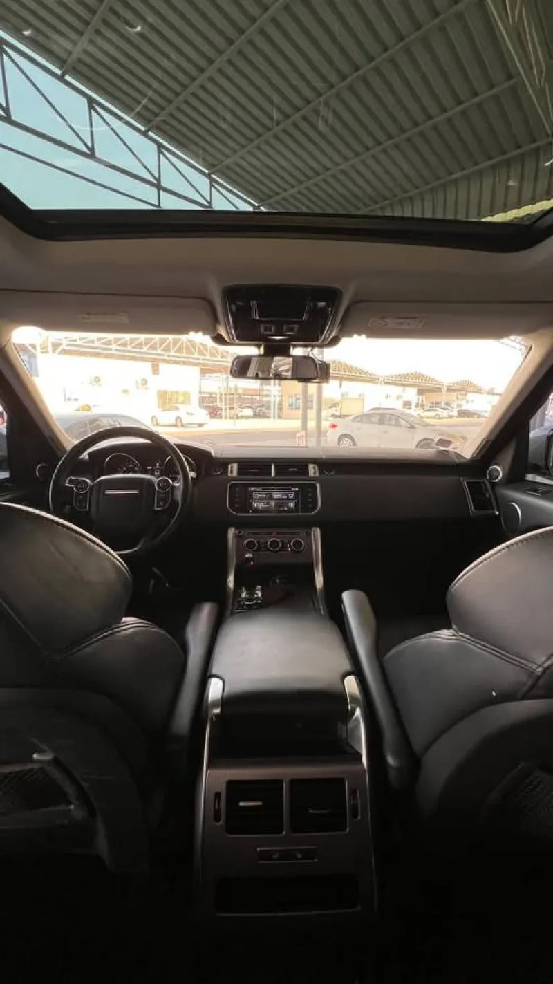 2016 Land Rover Range Rover Sport in Dubai