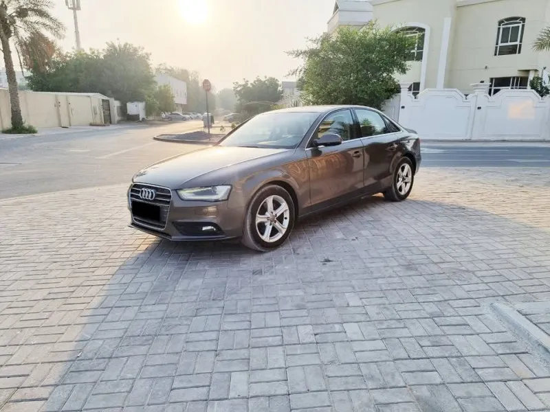 2014 اودي آي ٤ in Dubai