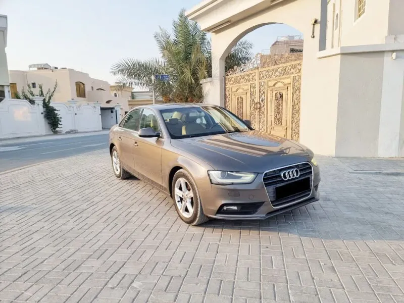 2014 اودي آي ٤ in Dubai