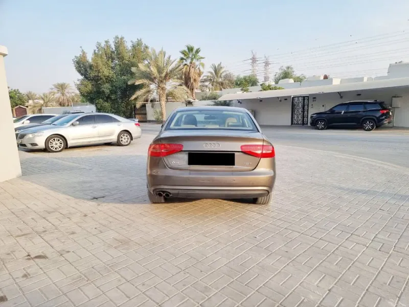 2014 اودي آي ٤ in Dubai