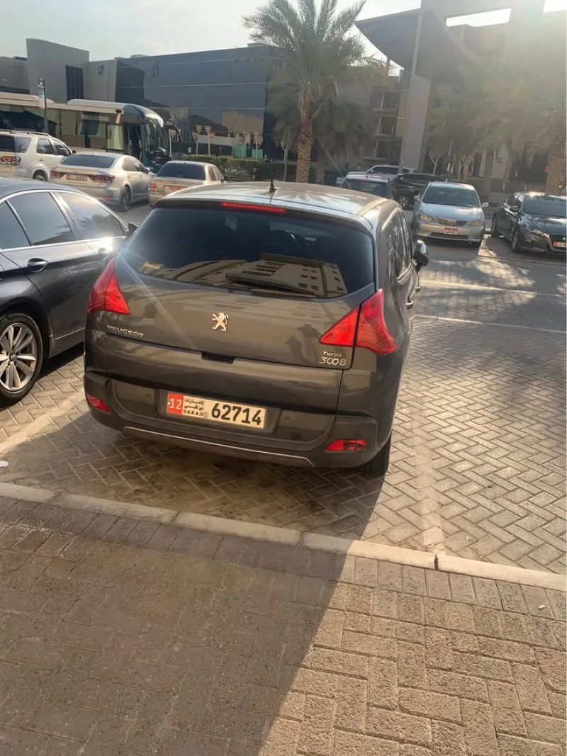2013 بيجو ٣٠٠٨ in Dubai