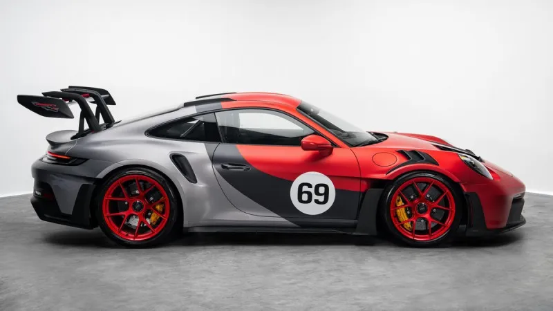 2024 Porsche GT3 RS in Dubai