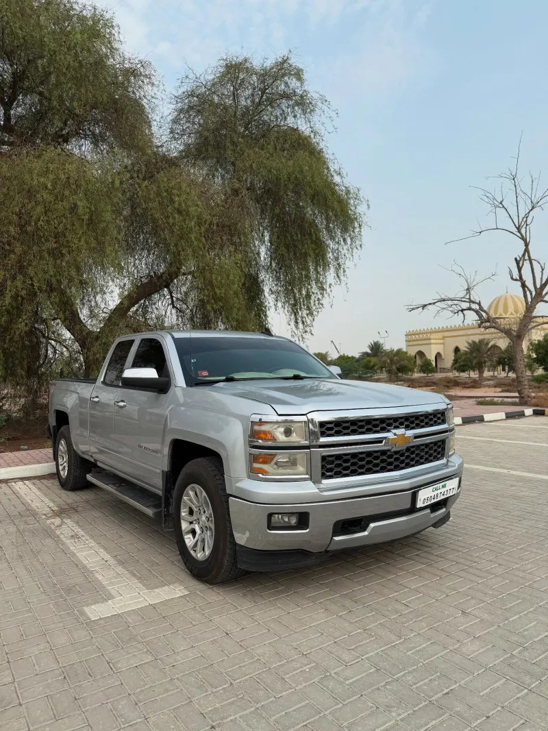 2016 شيفروليه سيلفرادو in Dubai