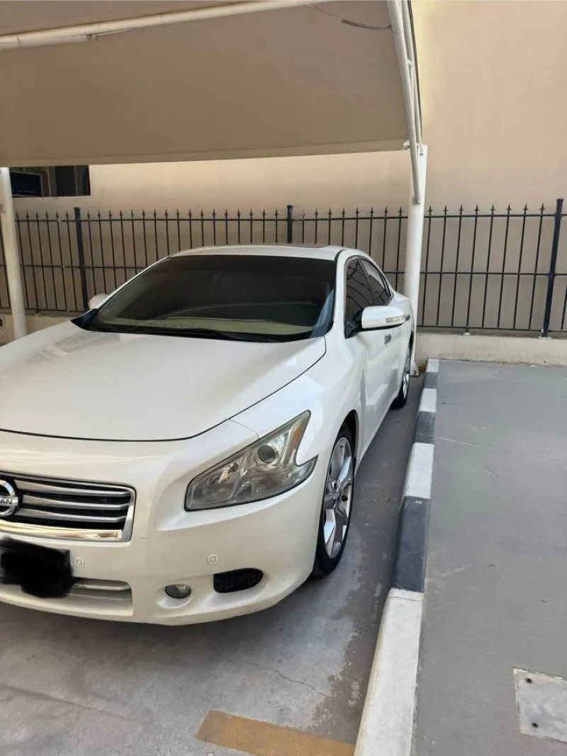 2015 Nissan Maxima in Dubai