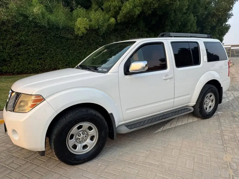 2012 Nissan Pathfinder in Dubai