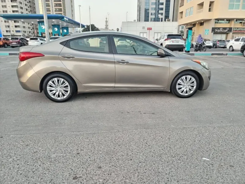 2013 Hyundai Elentra in Dubai
