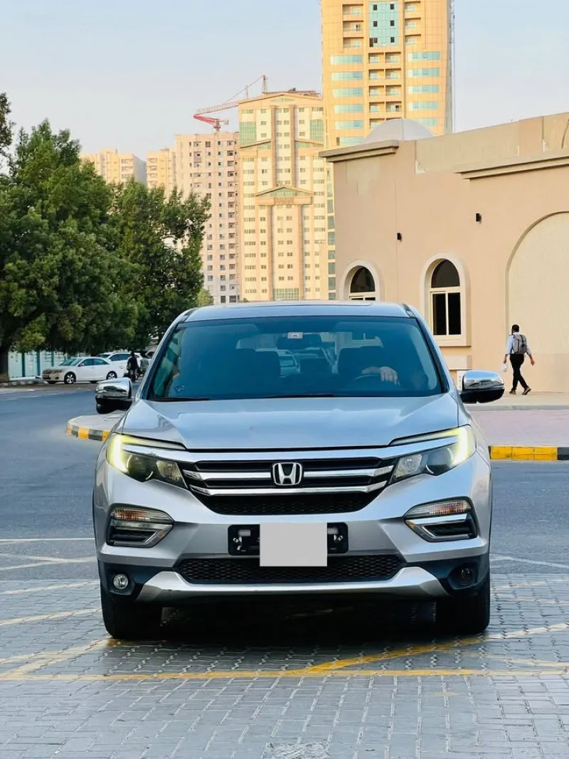 2016 هوندا بايلوت in Dubai
