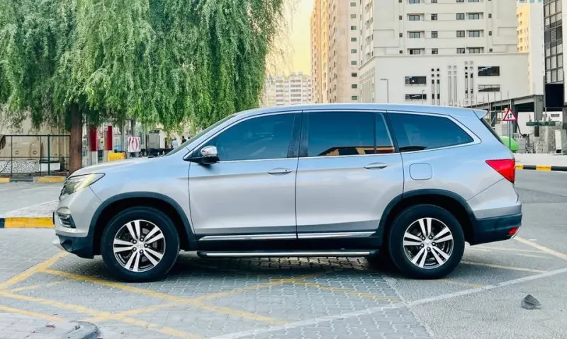 2016 هوندا بايلوت in Dubai