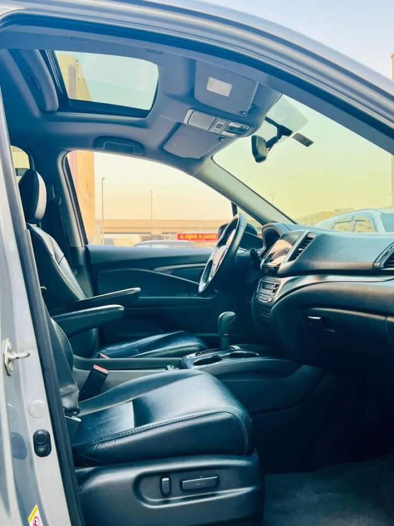 2016 هوندا بايلوت in Dubai