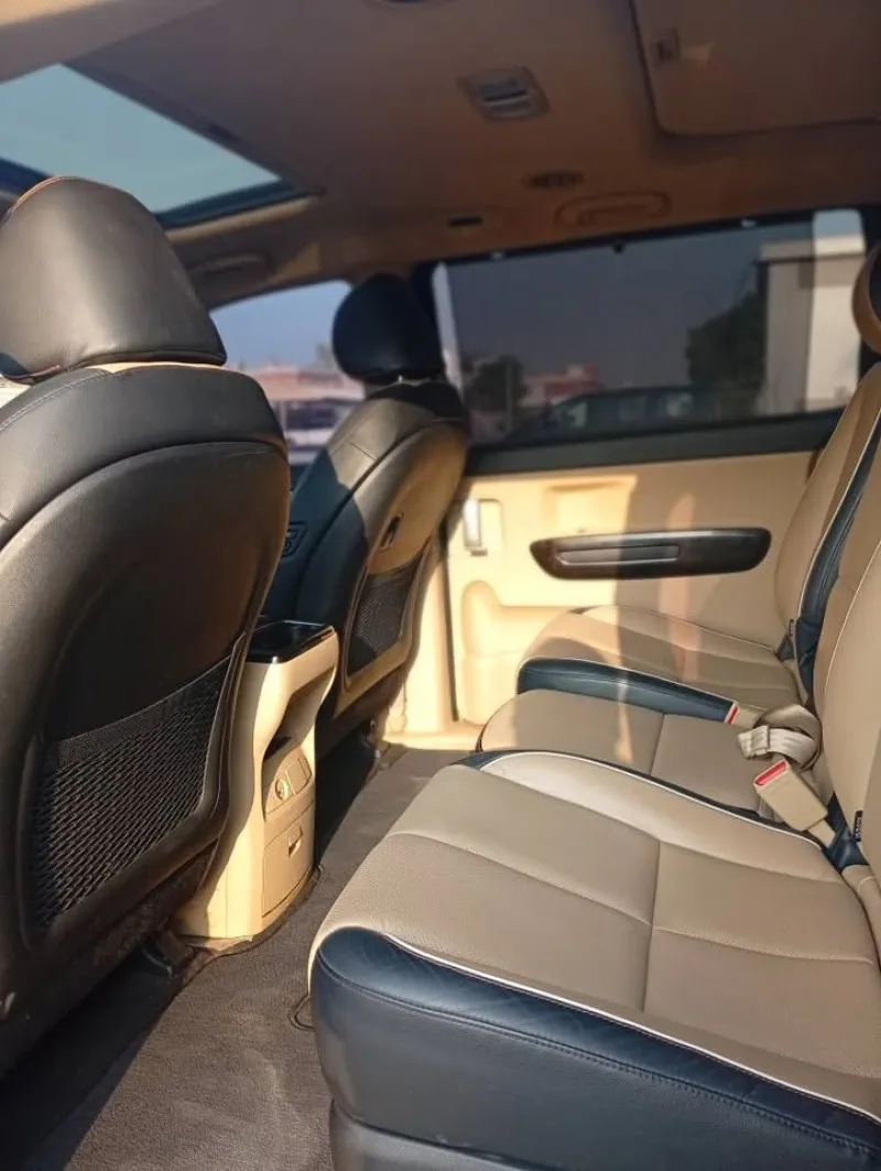 2020 Kia Carnival in Dubai