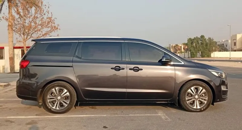 2020 Kia Carnival in Dubai