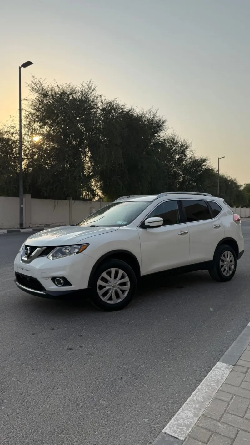 2016 Nissan Rogue in Dubai