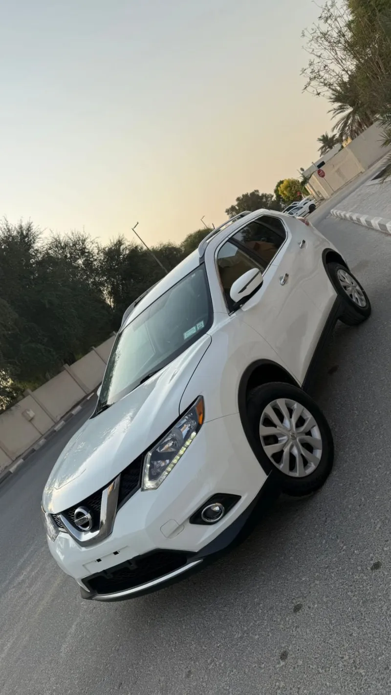 2016 Nissan Rogue in Dubai