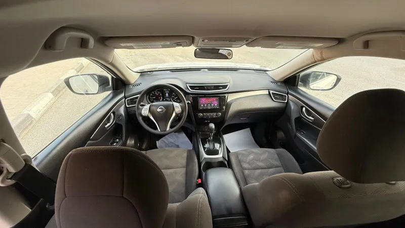 2016 Nissan Rogue in Dubai