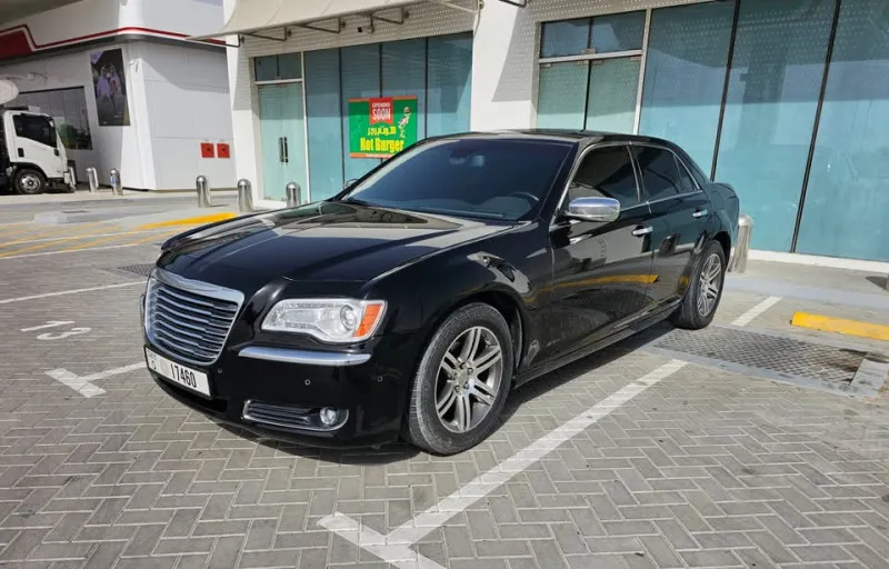 2014 كرايسلر ٣٠٠ in Dubai