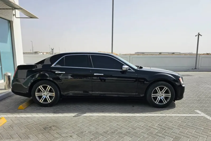2014 كرايسلر ٣٠٠ in Dubai