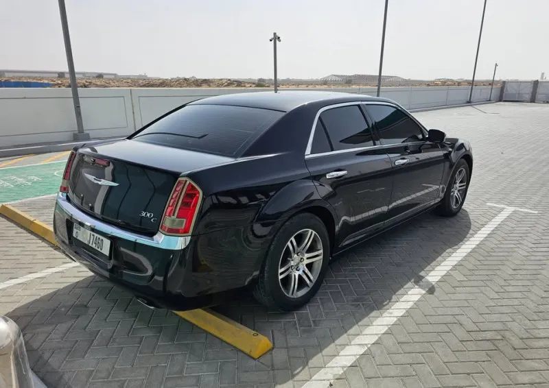 2014 كرايسلر ٣٠٠ in Dubai
