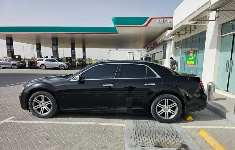 2014 كرايسلر ٣٠٠ in Dubai