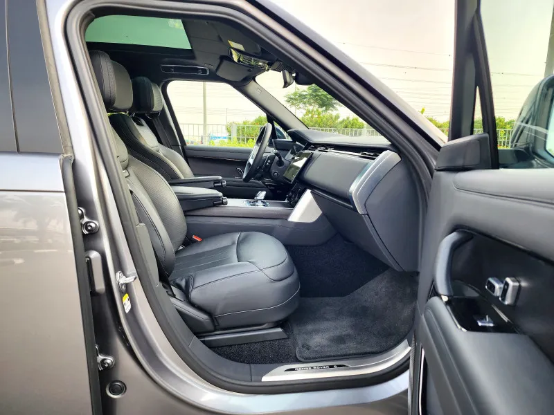 2023 Land Rover Range Rover in Dubai