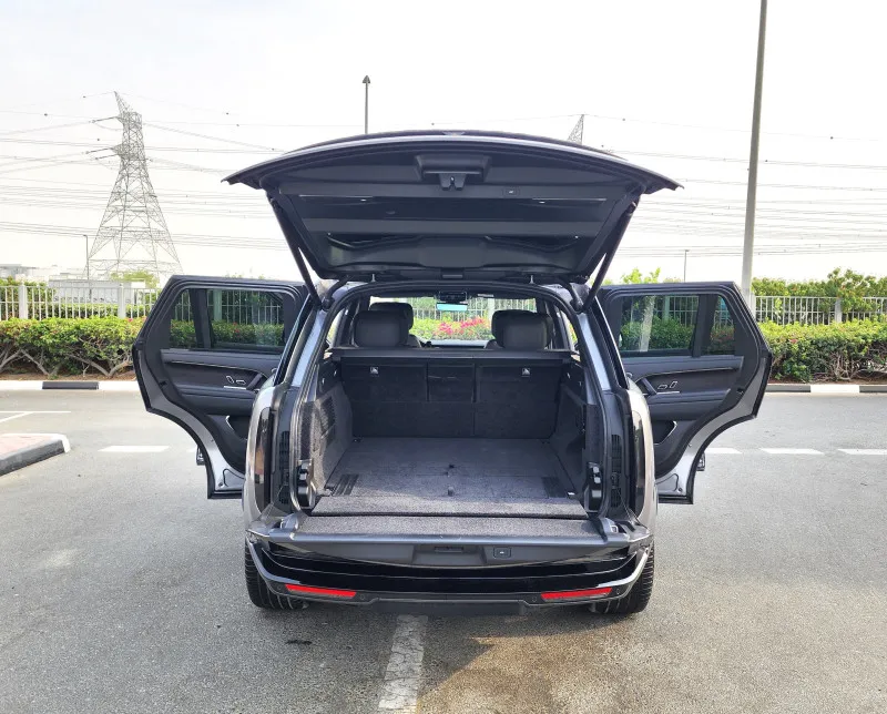 2023 Land Rover Range Rover in Dubai
