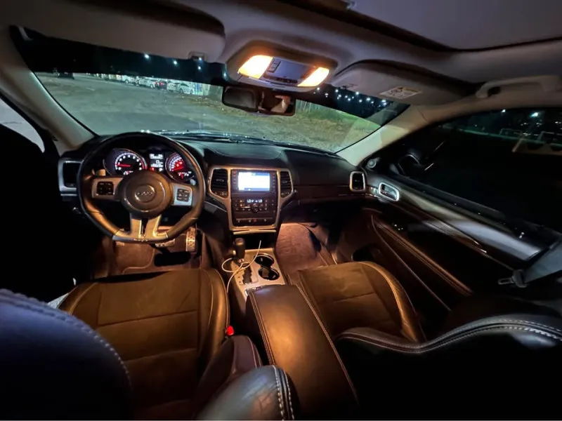 2013 Jeep Grand Cherokee in Dubai