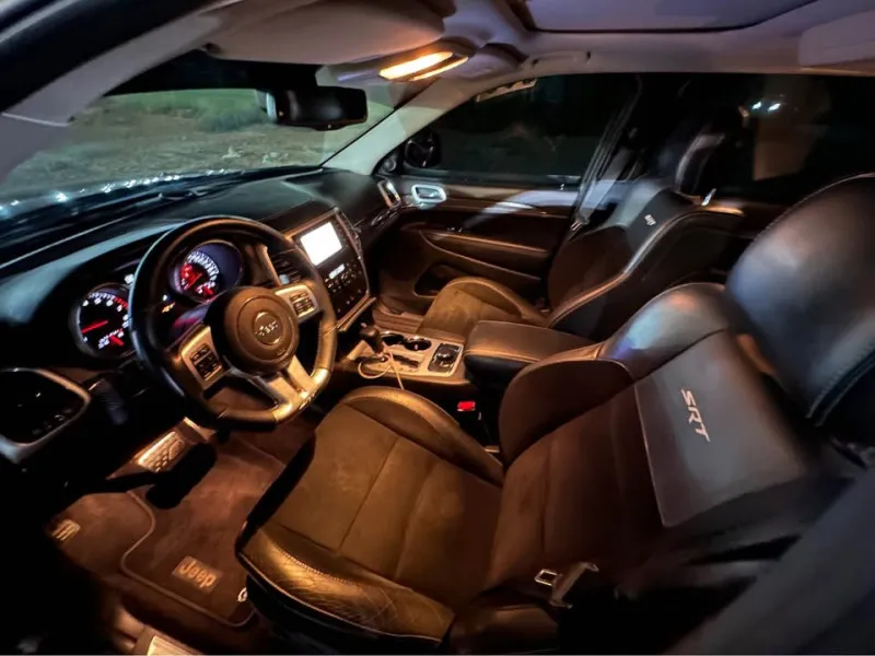 2013 Jeep Grand Cherokee in Dubai