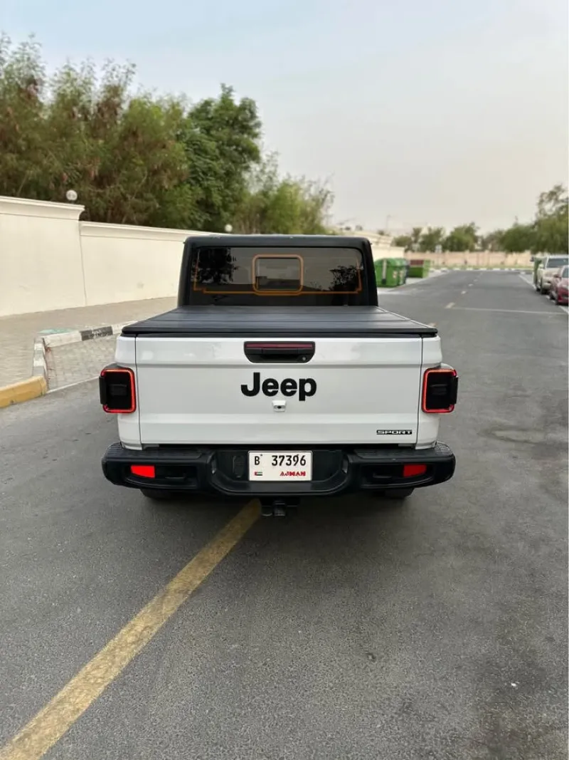 2023 Jeep Gladiator in Dubai