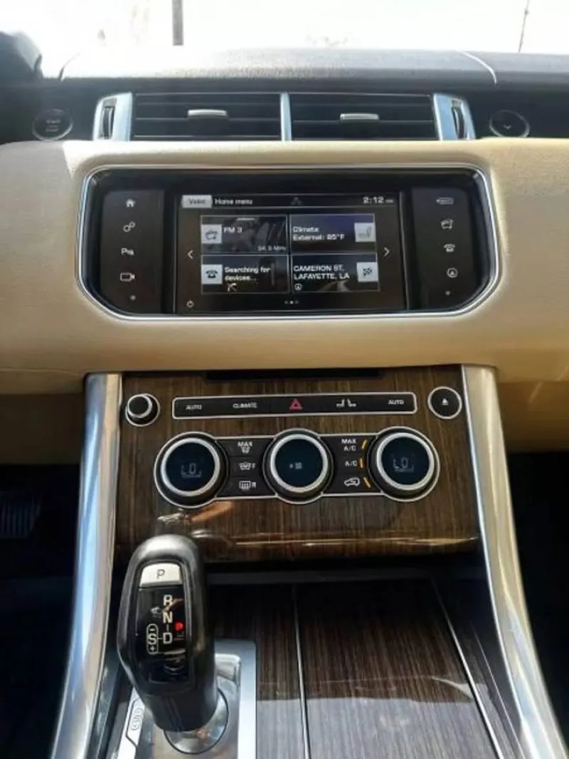 2016 Land Rover Range Rover Sport in Dubai