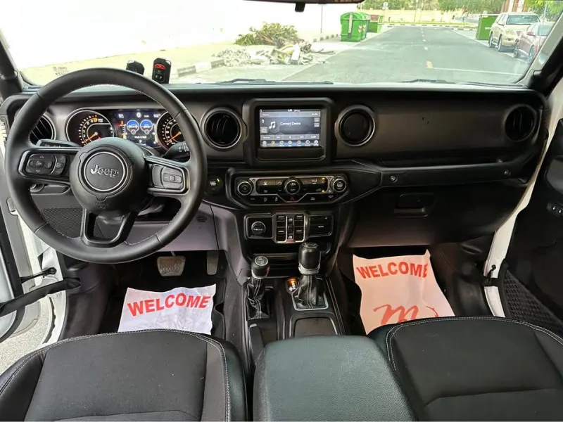 2023 Jeep Gladiator in Dubai