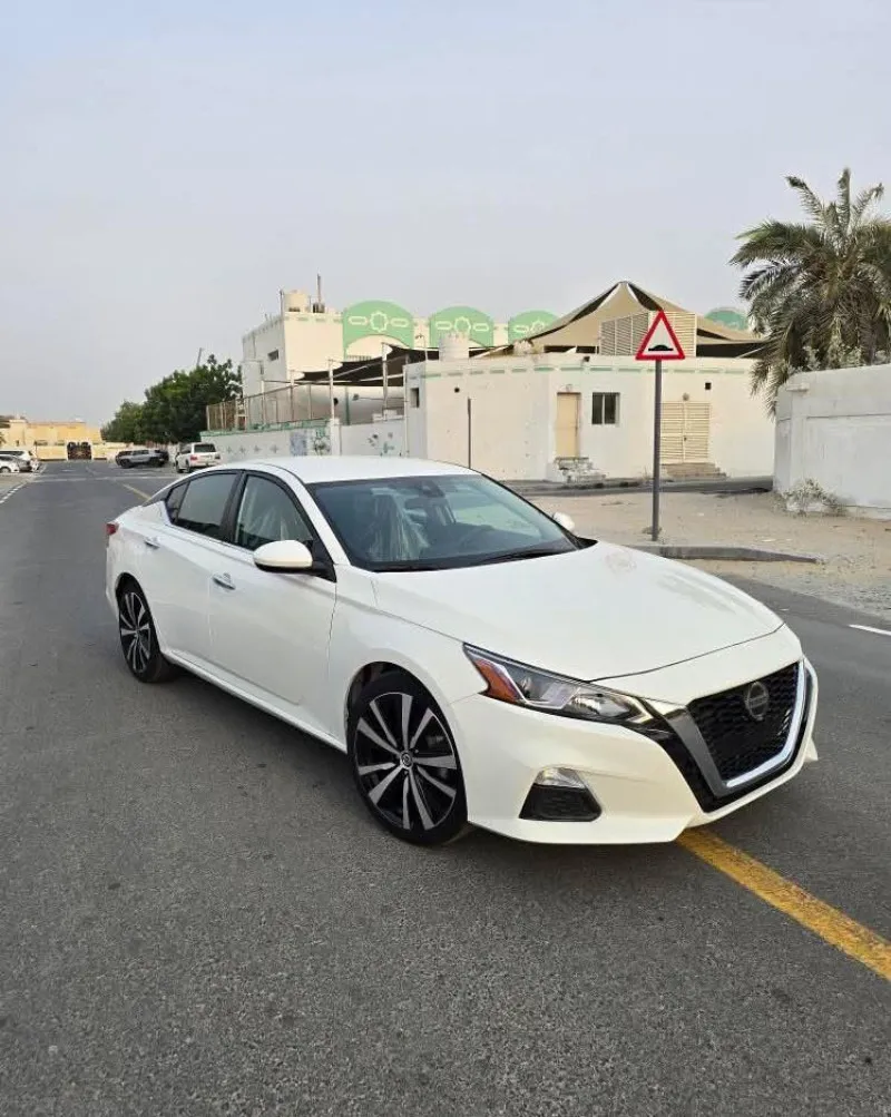 2022 نيسان آلتيما in Dubai