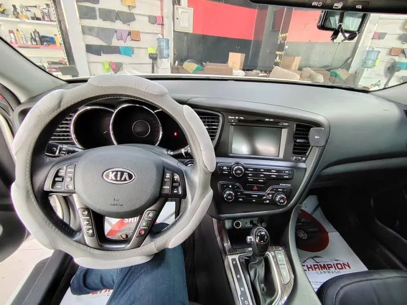 2011 Kia K5 in Dubai