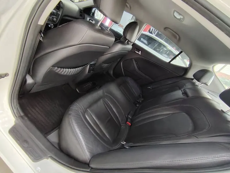 2011 Kia K5 in Dubai